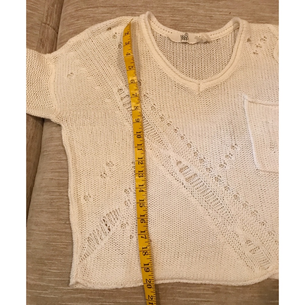 Black Poppy Cropped White Sweater - Picture 7 of 7